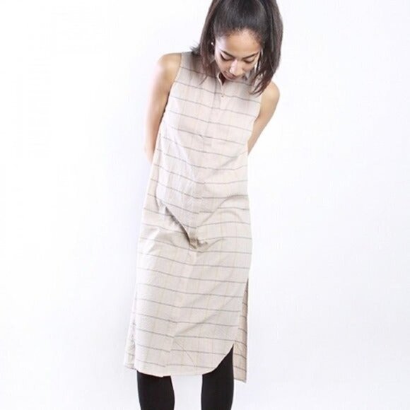 NWT Mod ref Long Tunic Top with Side Slits - Picture 1 of 3
